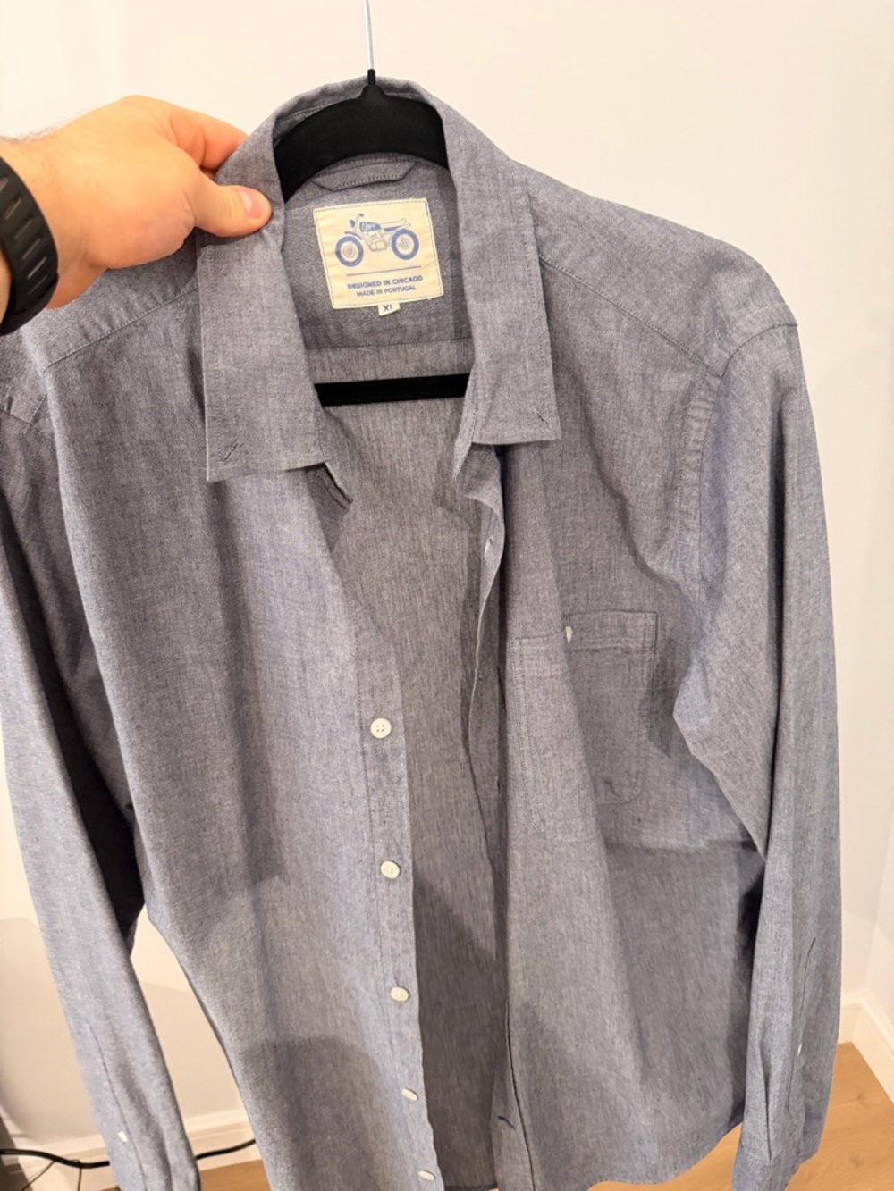Men's Casual Button-Down Shirt in Chambray Blue - Unbranded